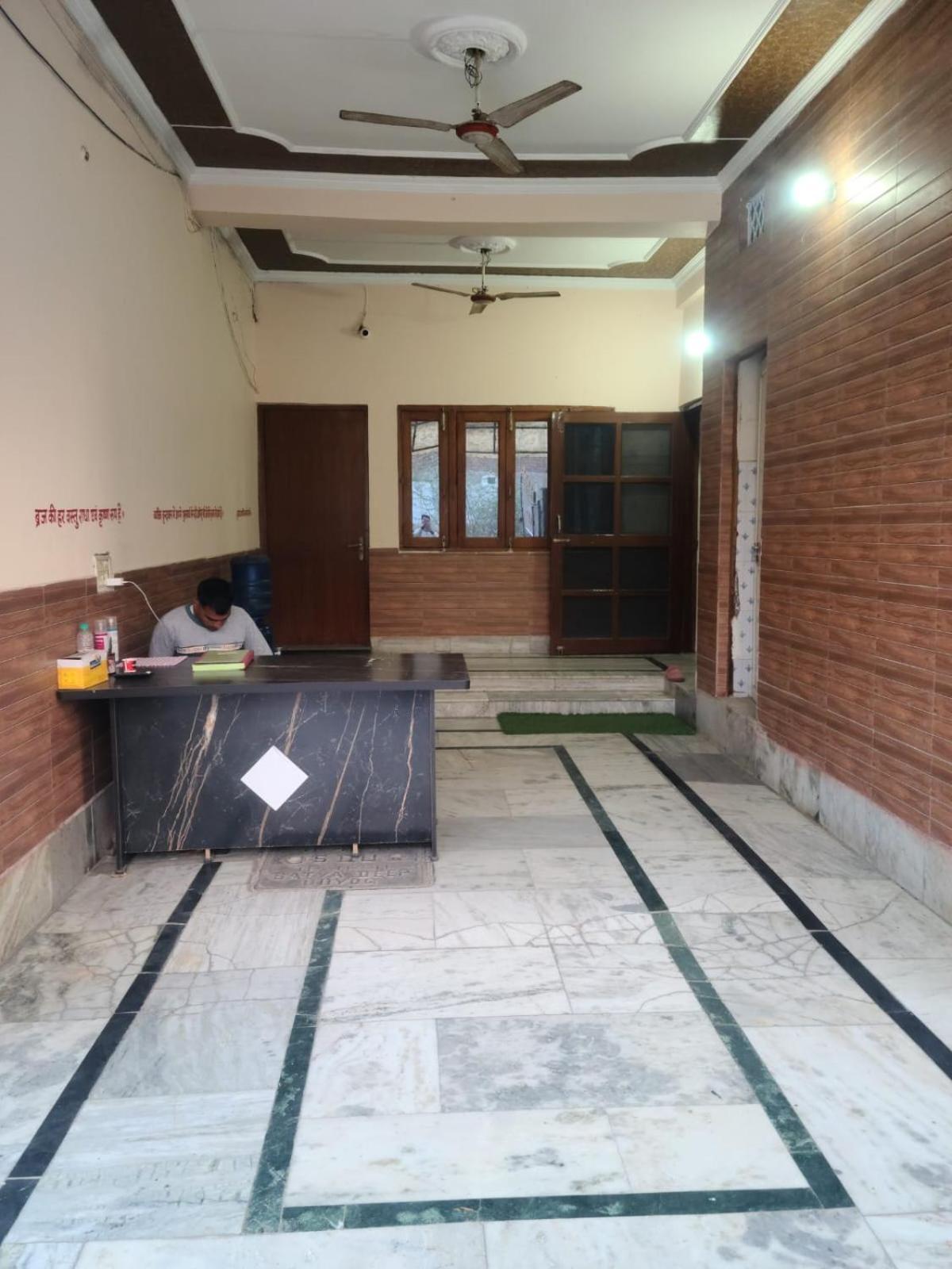 Shri Krishnashrya Seva Sadan Hotel Vrindavan Luaran gambar